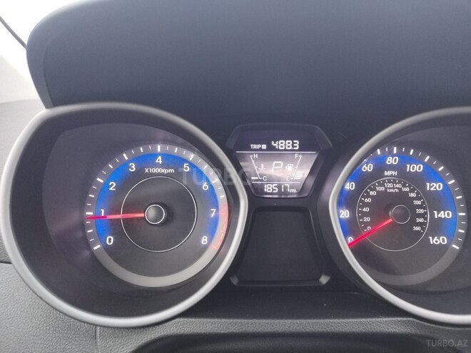 Hyundai Elantra 2015, 298,100 km - 1.8 л - Bakı
