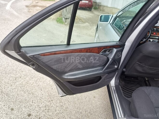 Mercedes E 240 1998, 382,370 km - 2.4 л - Bakı