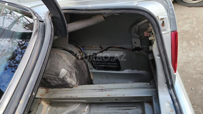 Mercedes E 240 1998, 382,370 km - 2.4 л - Bakı