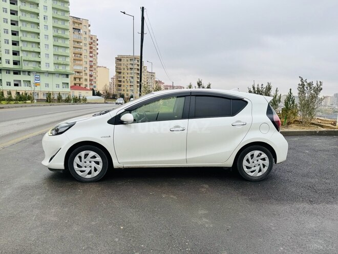 Toyota Aqua 2019, 96,000 km - 1.5 l - Bakı