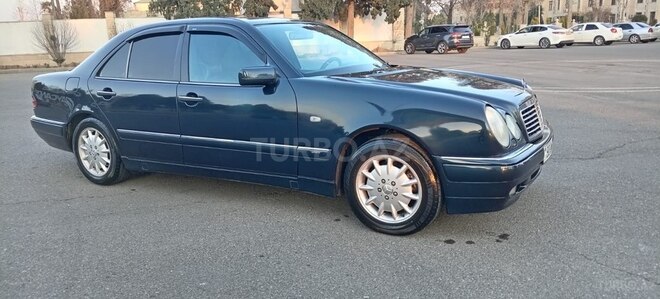 Mercedes E 240 1999, 322,000 km - 2.4 l - Bakı