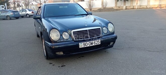 Mercedes E 240 1999, 322,000 km - 2.4 l - Bakı