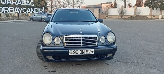 Mercedes E 240 1999, 322,000 km - 2.4 l - Bakı