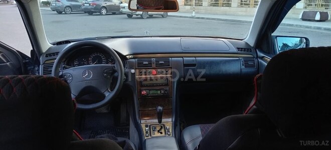 Mercedes E 240 1999, 322,000 km - 2.4 l - Bakı