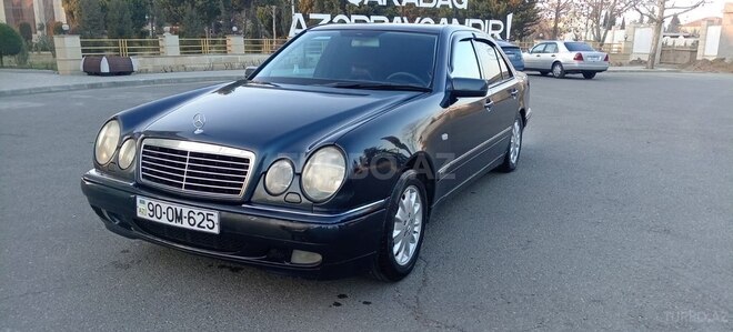 Mercedes E 240 1999, 322,000 km - 2.4 l - Bakı