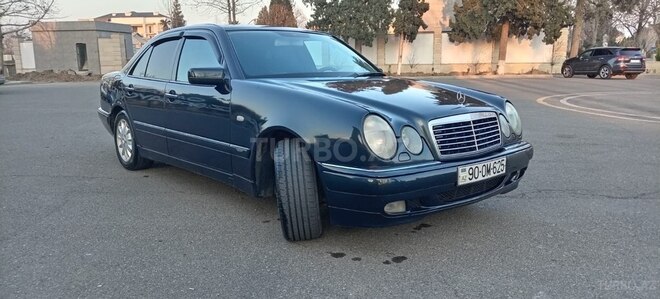 Mercedes E 240 1999, 322,000 km - 2.4 l - Bakı