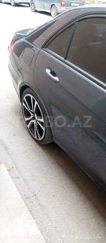Mercedes E 220 d 2015, 165,000 km - 2.2 л - Salyan