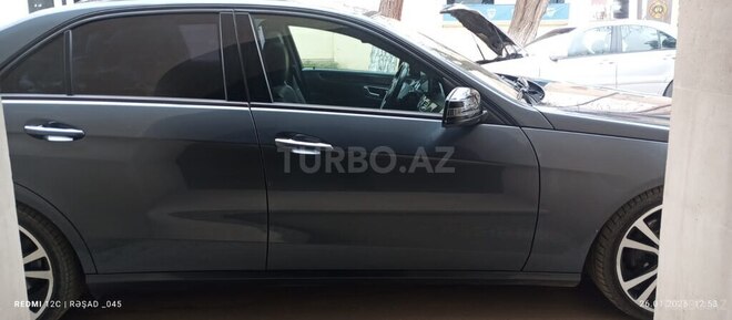 Mercedes E 220 d 2015, 165,000 km - 2.2 л - Salyan