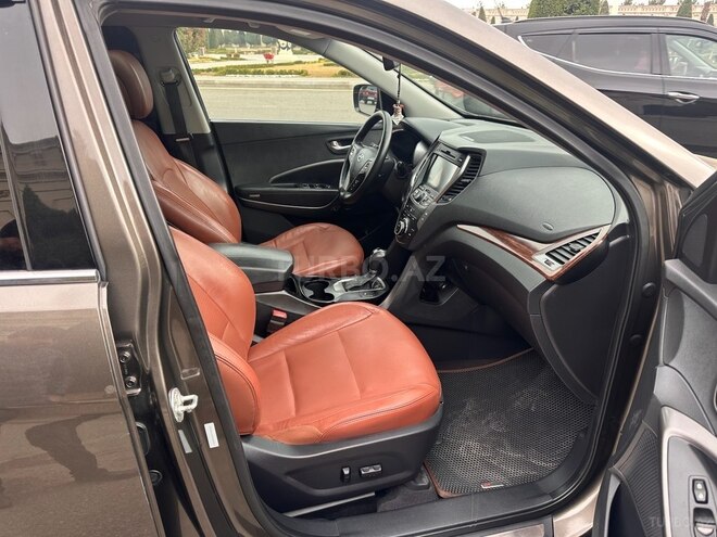Hyundai Santa Fe-13
