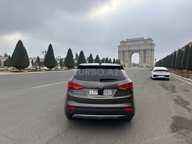 Hyundai Santa Fe-8