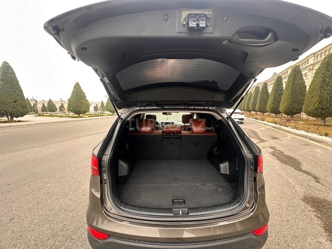 Hyundai Santa Fe-18