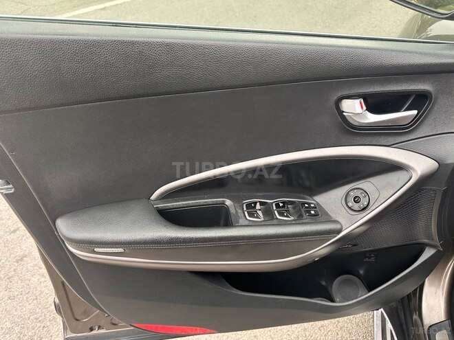 Hyundai Santa Fe-16