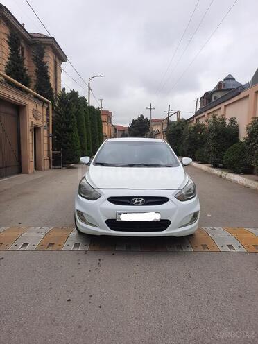 Hyundai Accent-1