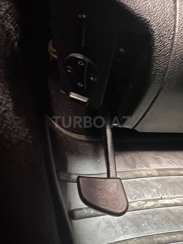 Mercedes E 220 d 2006, 297,000 km - 2.2 l - Bərdə