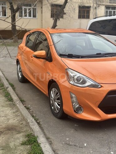 Toyota Prius C 2015, 292,901 km - 1.5 l - Bakı
