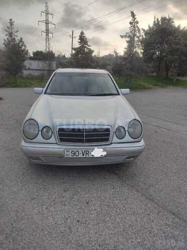 Mercedes E 240 1999, 352,000 km - 2.4 l - Bakı