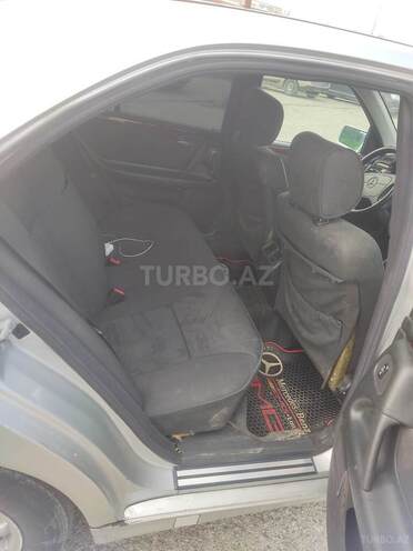 Mercedes E 240 1999, 352,000 km - 2.4 l - Bakı