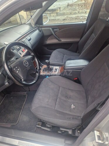 Mercedes E 200 2000, 551,000 km - 2.0 l - Naftalan