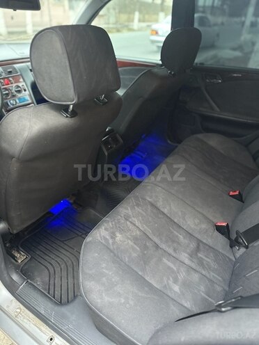 Mercedes E 200 2000, 276,852 km - 2.0 l - Göyçay