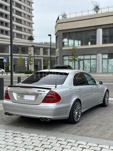 Mercedes E 240 2004, 352,000 km - 2.6 l - Bakı