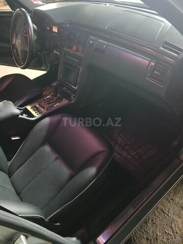 Mercedes E 240 2000, 340,000 km - 2.4 l - Bərdə
