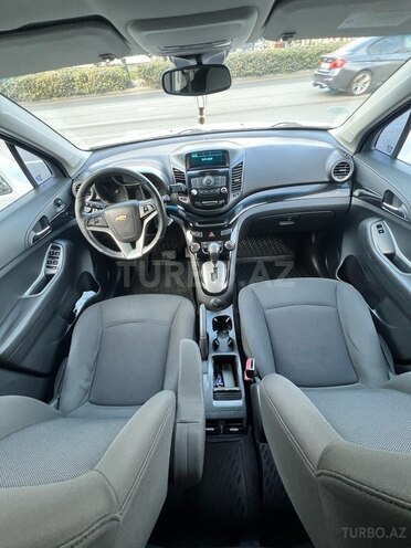Chevrolet Orlando-3