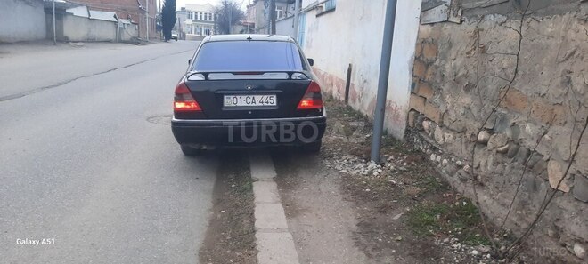 Mercedes C 200 1994, 458,000 km - 2.0 l - Qusar