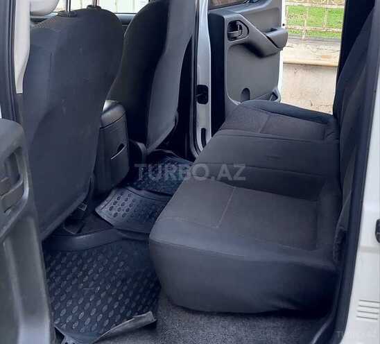 Nissan Navara 2014, 291,000 km - 2.5 l - Bakı