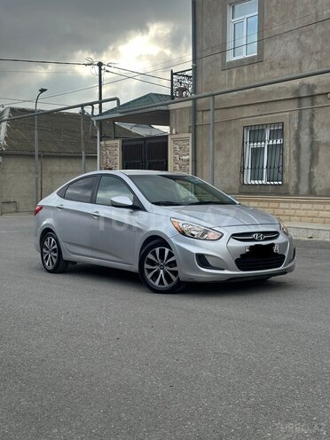 Hyundai Accent-3