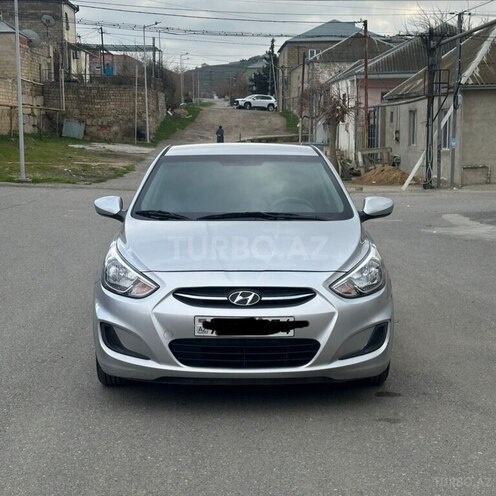 Hyundai Accent-8