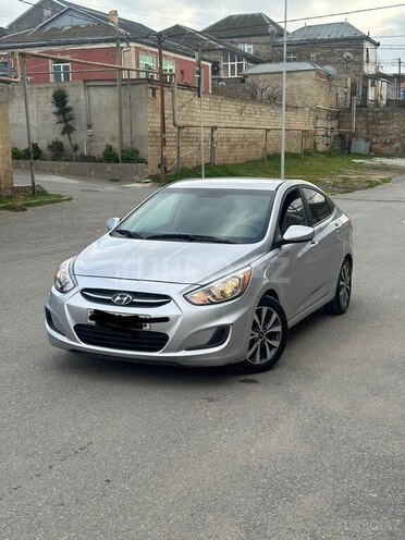 Hyundai Accent-1