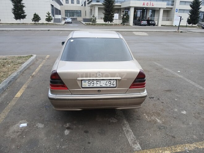 Mercedes C 200 1999, 425,805 km - 2.0 л - Sabirabad