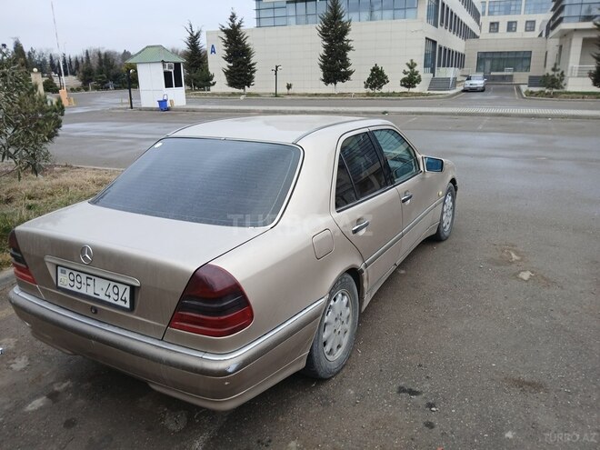 Mercedes C 200 1999, 425,805 km - 2.0 л - Sabirabad