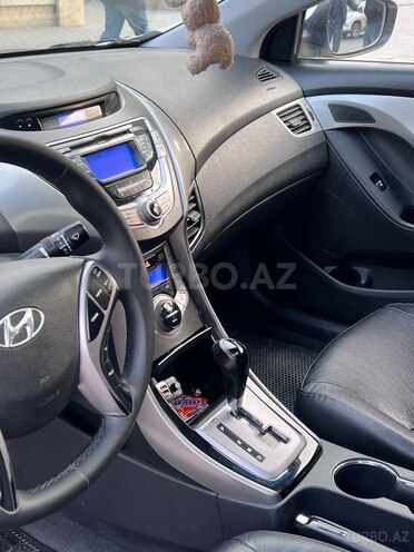 Hyundai Elantra 2013, 228,000 km - 1.8 l - Bakı