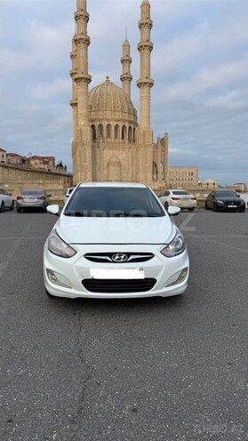 Hyundai Accent-1