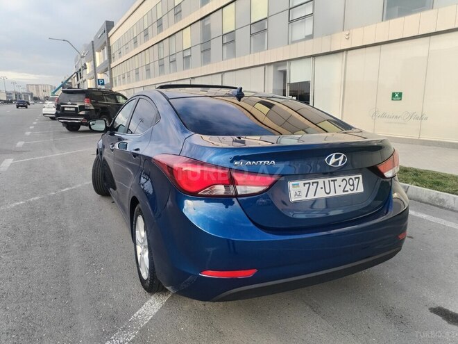 Hyundai Elantra 2015, 120,701 km - 1.8 l - Bakı