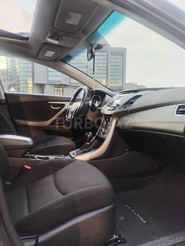 Hyundai Elantra 2015, 120,701 km - 1.8 l - Bakı