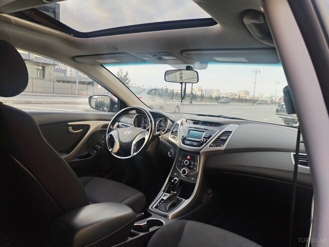 Hyundai Elantra 2015, 120,701 km - 1.8 l - Bakı