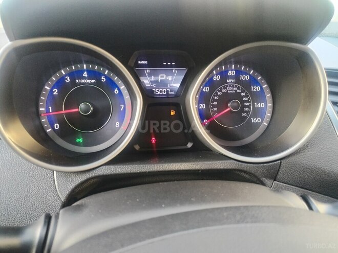 Hyundai Elantra 2015, 120,701 km - 1.8 l - Bakı