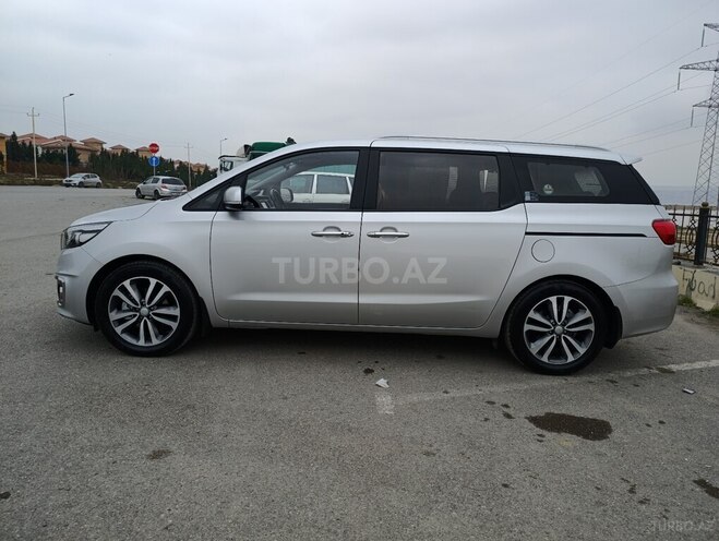 Kia Carnival 2015, 215,000 km - 2.2 l - Bakı