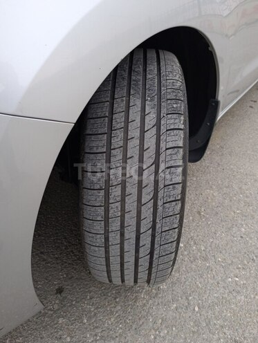 Kia Carnival 2015, 215,000 km - 2.2 l - Bakı