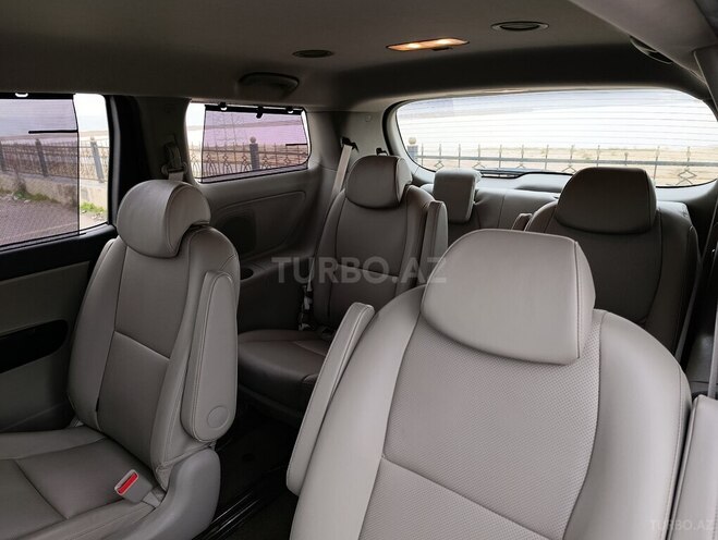 Kia Carnival 2015, 215,000 km - 2.2 l - Bakı
