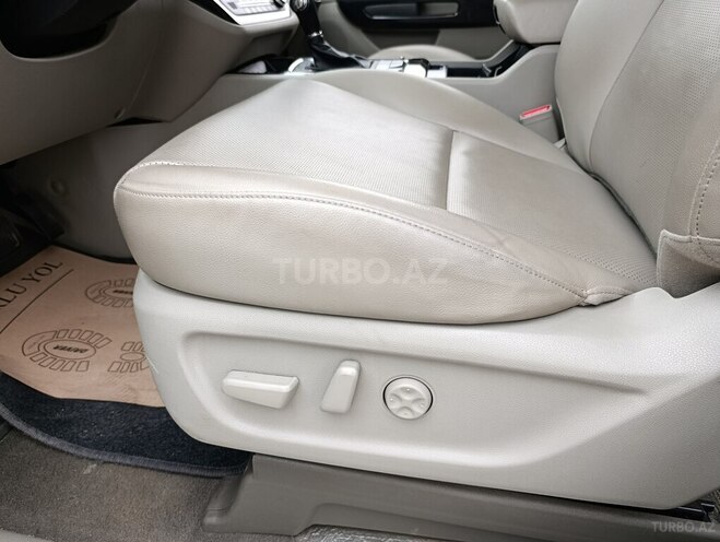 Kia Carnival 2015, 215,000 km - 2.2 l - Bakı