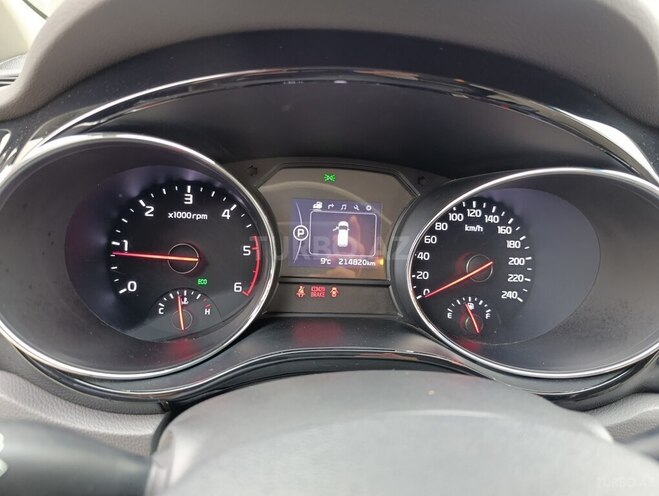 Kia Carnival 2015, 215,000 km - 2.2 l - Bakı