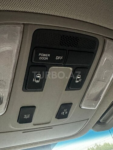Kia Carnival 2015, 215,000 km - 2.2 l - Bakı