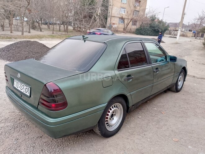 Mercedes  1994, 415,000 km - 1.8 л - Gəncə