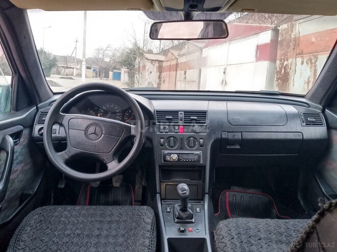 Mercedes  1994, 415,000 km - 1.8 л - Gəncə