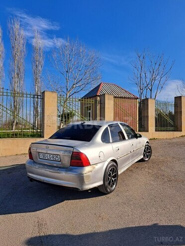 Opel Vectra 1998, 300,000 km - 2.0 l - Bakı
