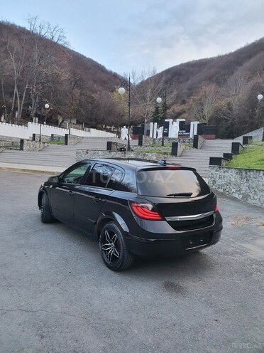 Opel Astra 2004, 300,000 km - 1.4 l - Şəki