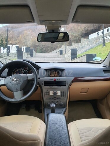 Opel Astra 2004, 300,000 km - 1.4 l - Şəki
